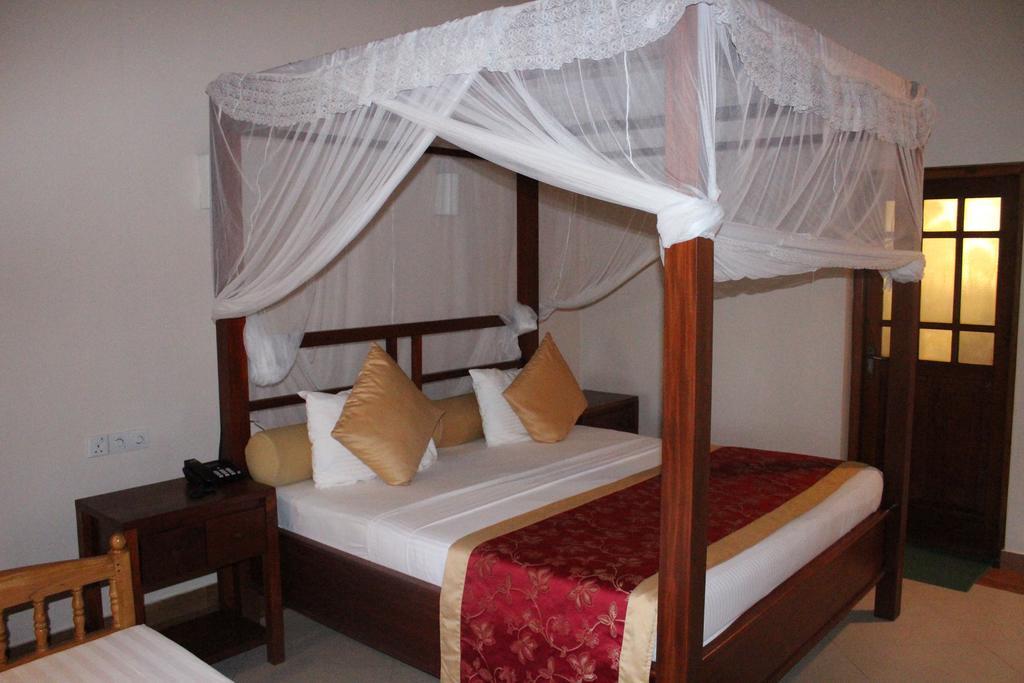 Warahena Beach Hotel Bentota Zewnętrze zdjęcie